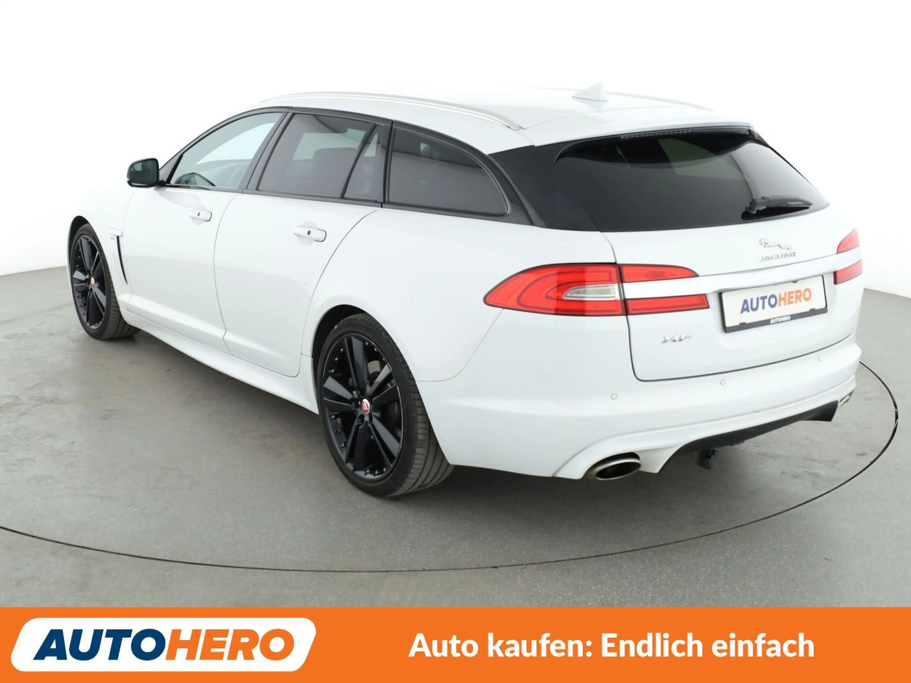 Jaguar XF 3.0 D V6 Aut.*NAVI*BI-XENON*ACC*CAM*PDC*SHZ* — photo 4