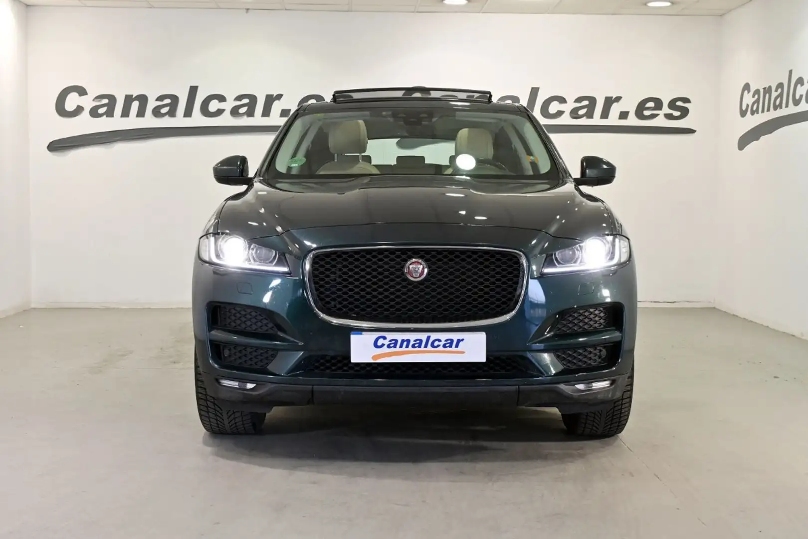 Jaguar F-Pace 2.0i4D Prestige Aut. AWD 180 Vert - 2