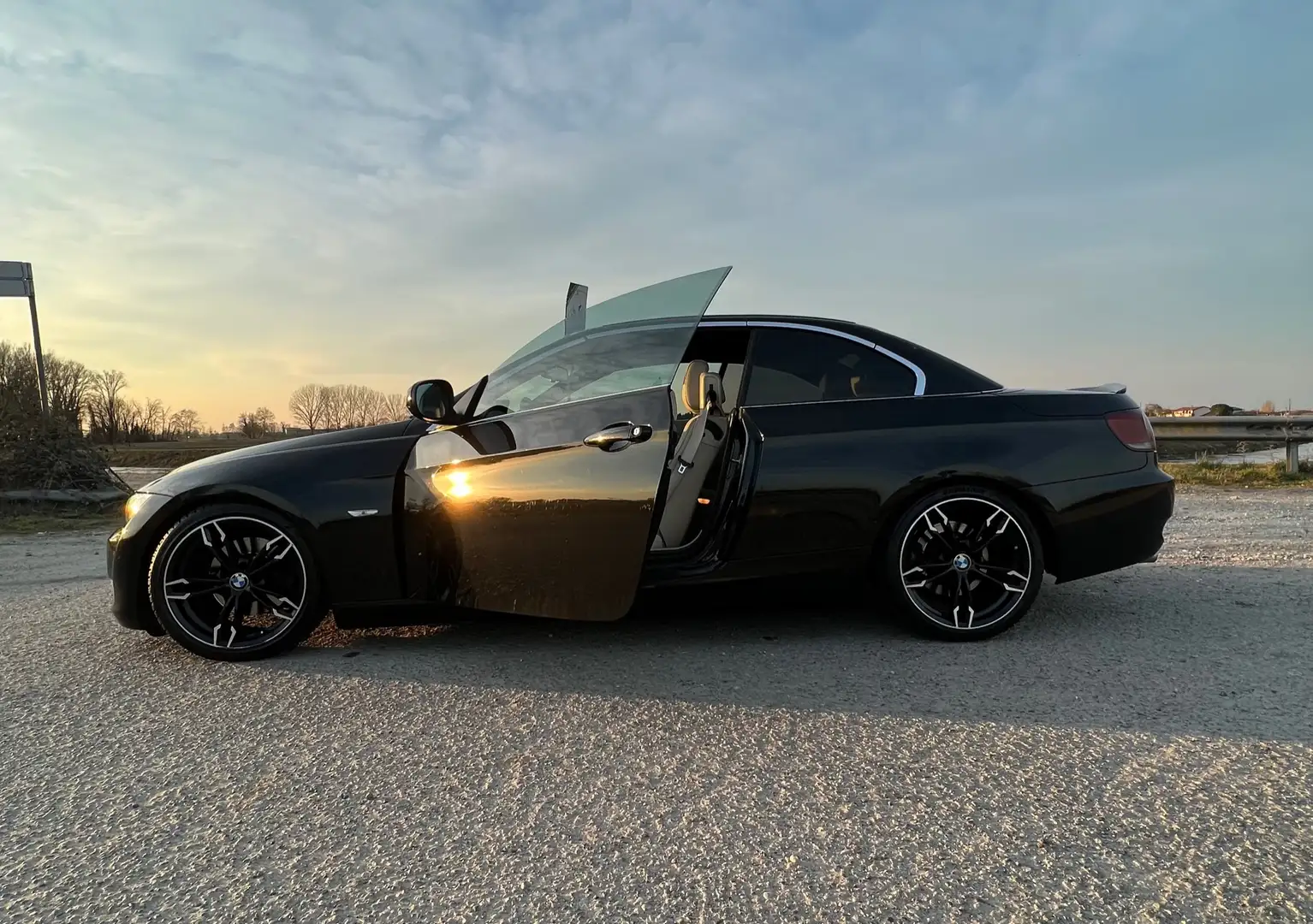 BMW 320 320d Cabrio Nero - 1
