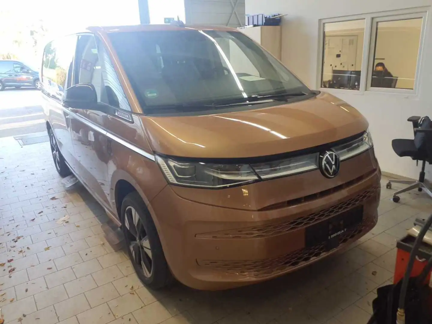 Volkswagen T7 Multivan STYLE LANG 2.0TDI 150PS DSG ACC.AHK.7-S.KAMERA.NAV Bronze - 2