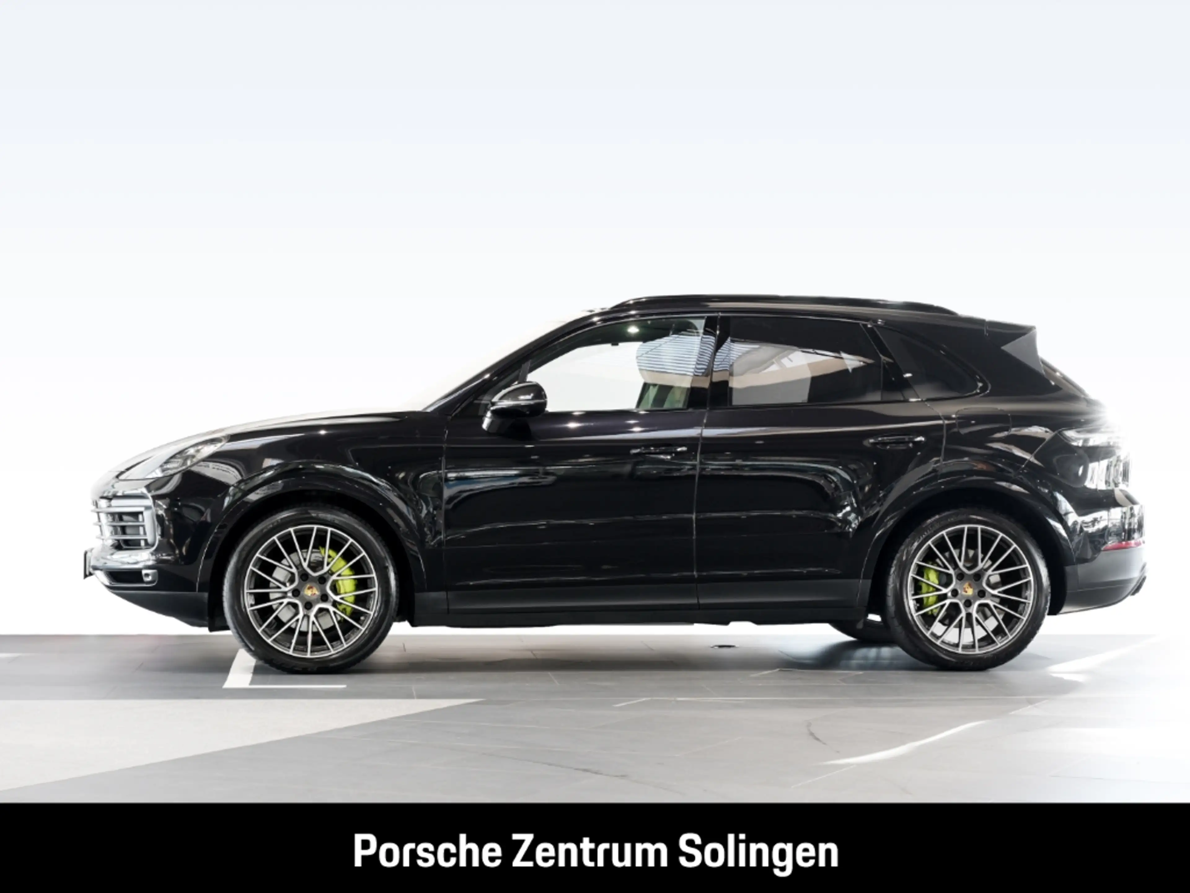 Porsche Cayenne E-Hybrid Matrix Bose Luftfederung SoftClose Panora — photo 2