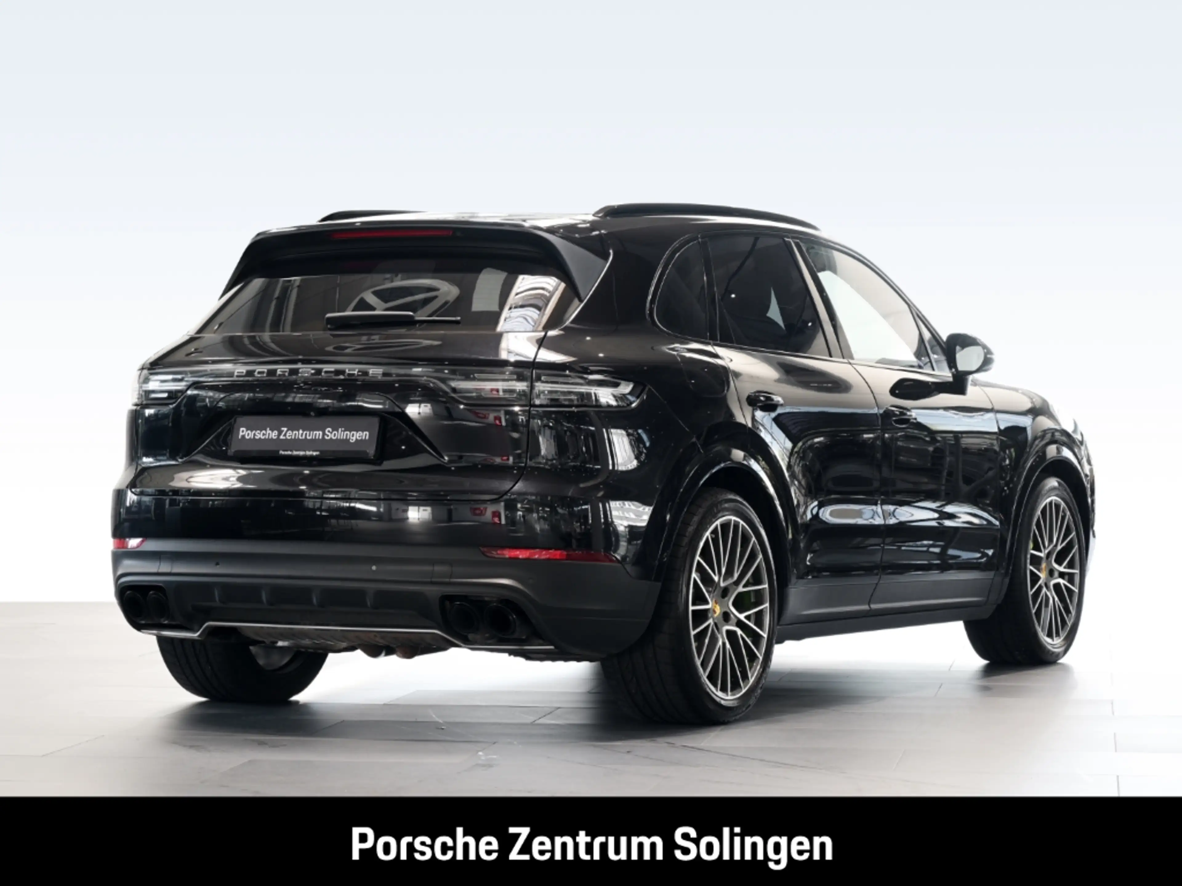 Porsche Cayenne E-Hybrid Matrix Bose Luftfederung SoftClose Panora — photo 4