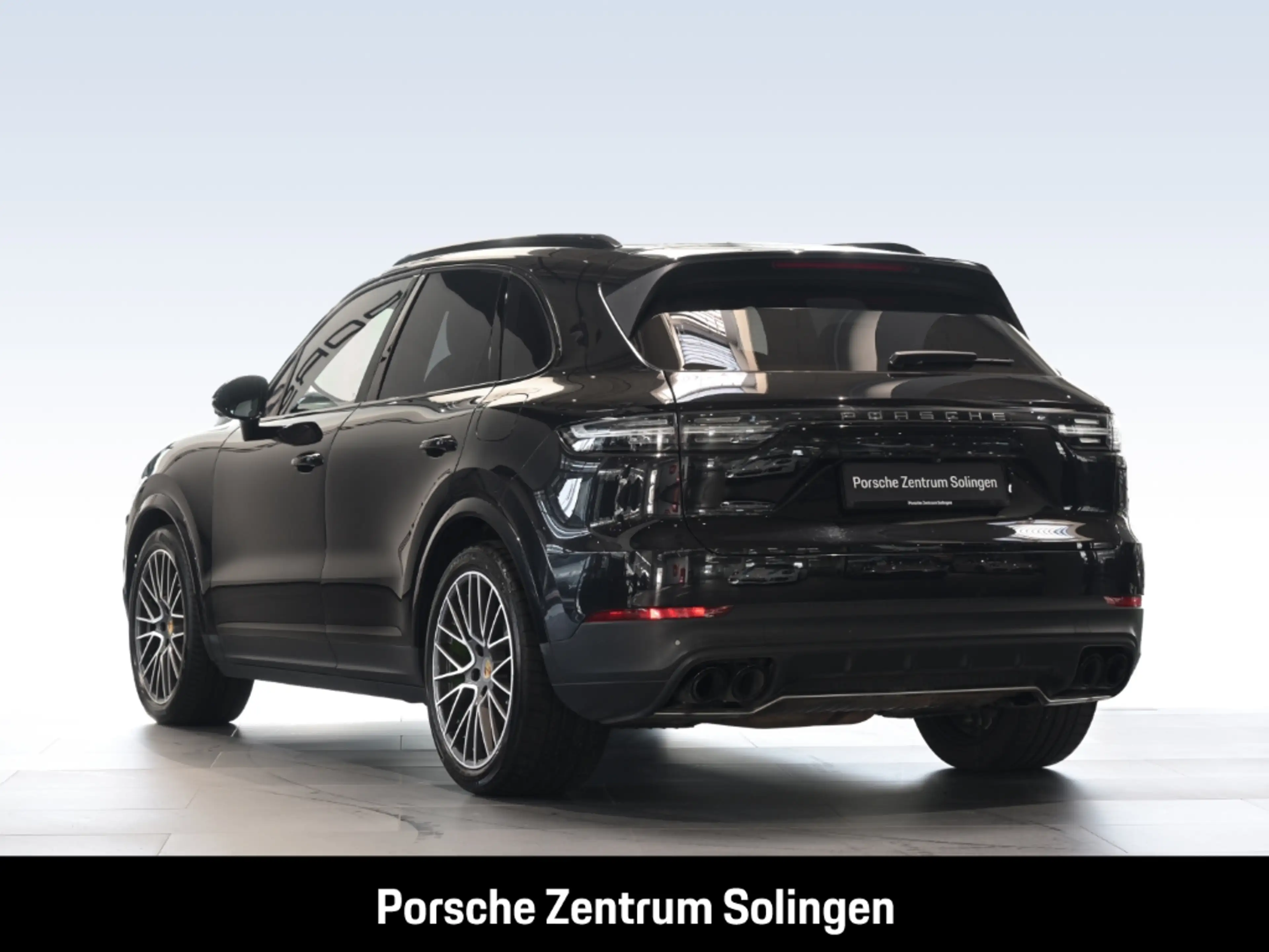 Porsche Cayenne E-Hybrid Matrix Bose Luftfederung SoftClose Panora — photo 3