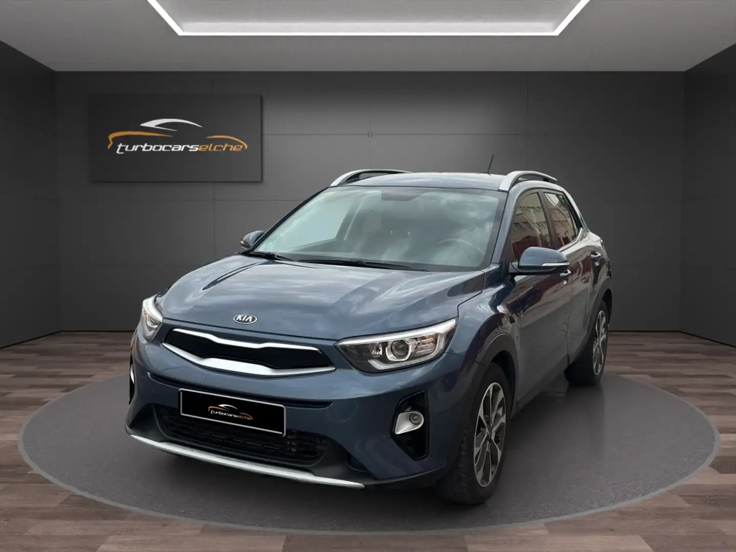 Kia Stonic 1.6CRDi VGT Eco-Dynamic Drive 115 Gris - 2