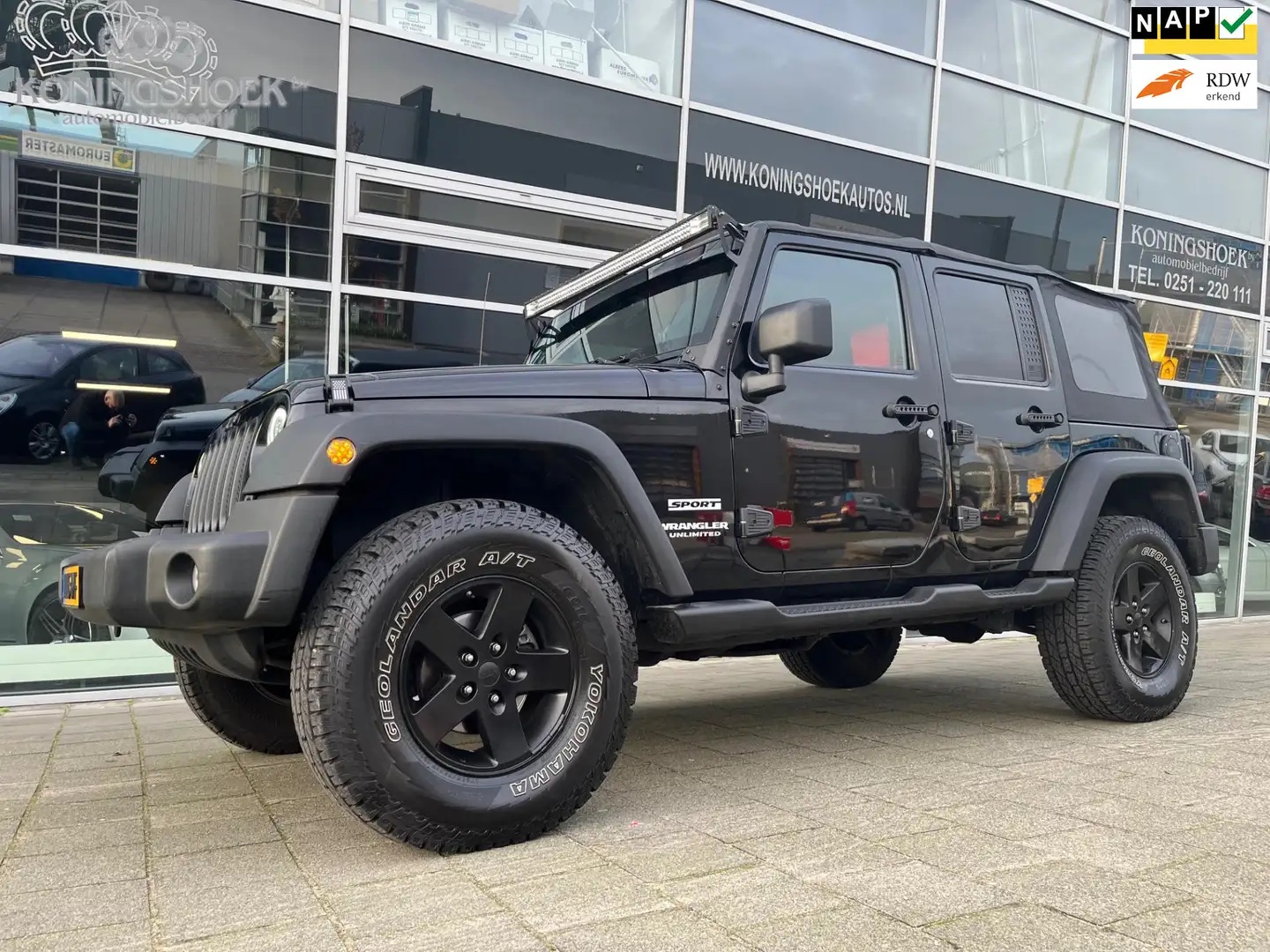 Jeep Wrangler Unlimited 2.8 CRD Sport Youngtimer Negro - 1
