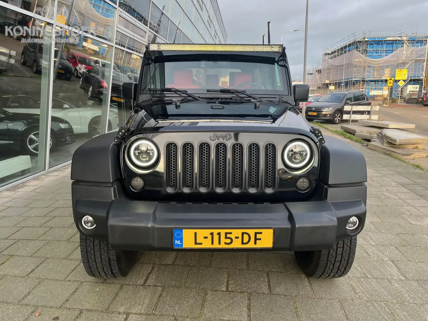 Jeep Wrangler Unlimited 2.8 CRD Sport Youngtimer Fekete - 2