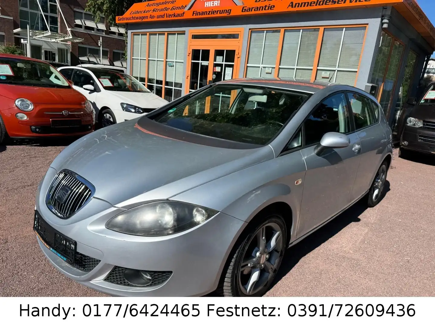 SEAT Leon 1.6 KLIMA/el.FH/ZV mit FB/ALUFELGEN Silber - 1