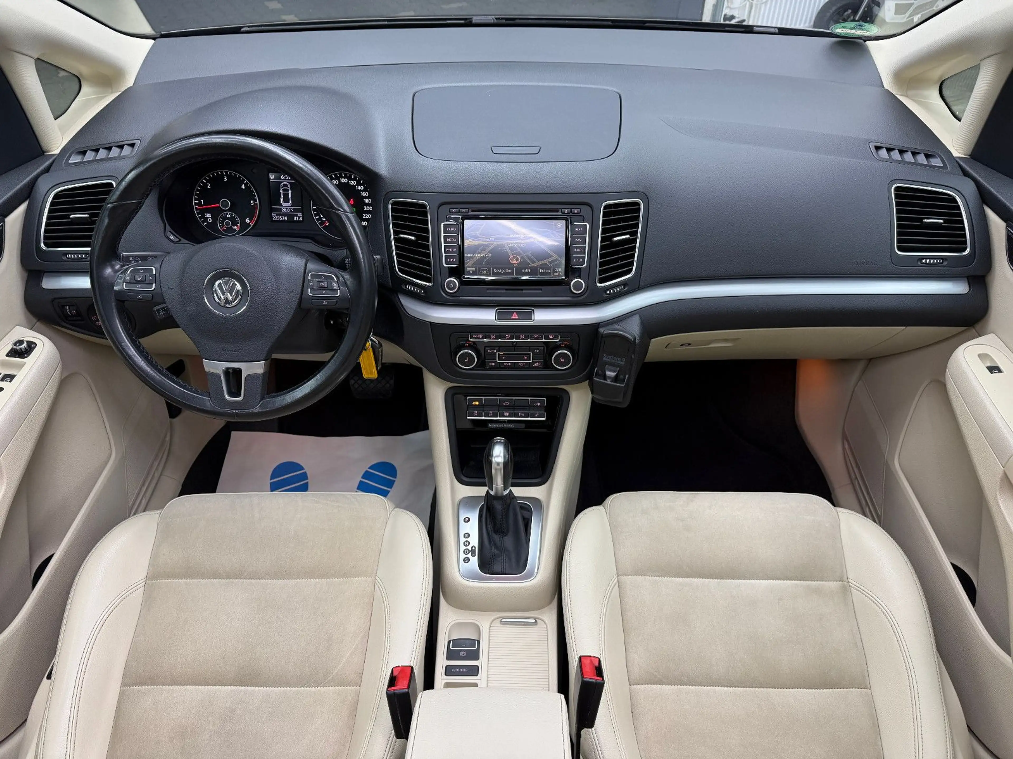 Volkswagen Sharan 2.0 TDI Highline 7-Sitzer DSG Xenon Pano — photo 10