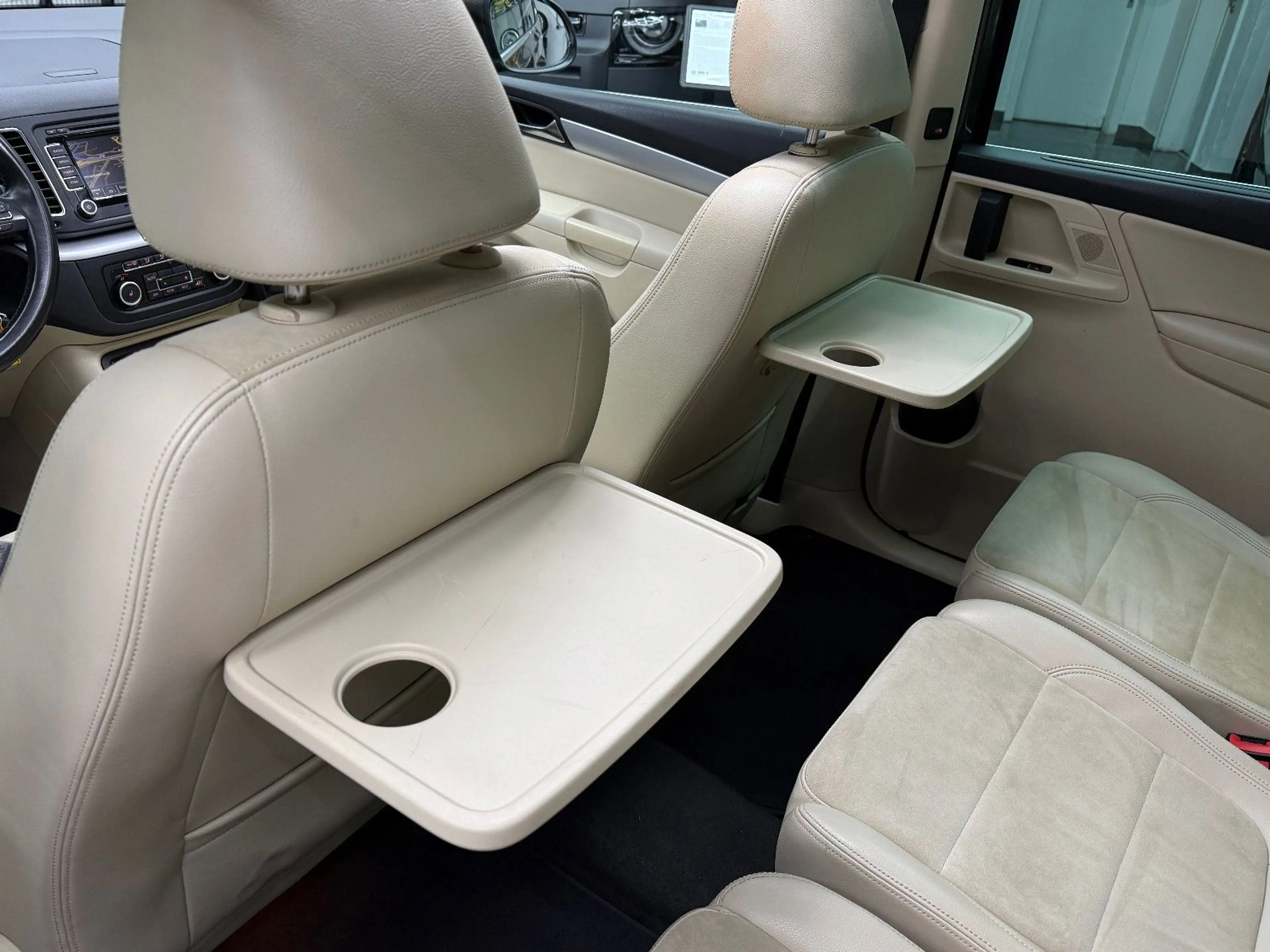 Volkswagen Sharan 2.0 TDI Highline 7-Sitzer DSG Xenon Pano — photo 15