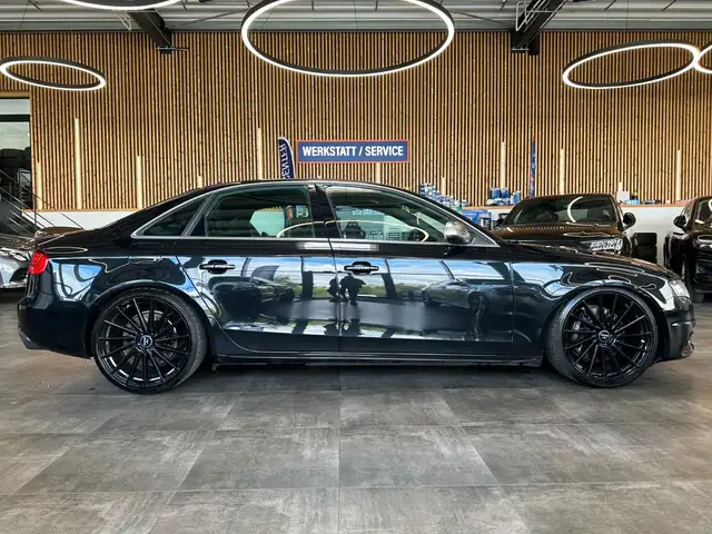 Audi S4 view 16