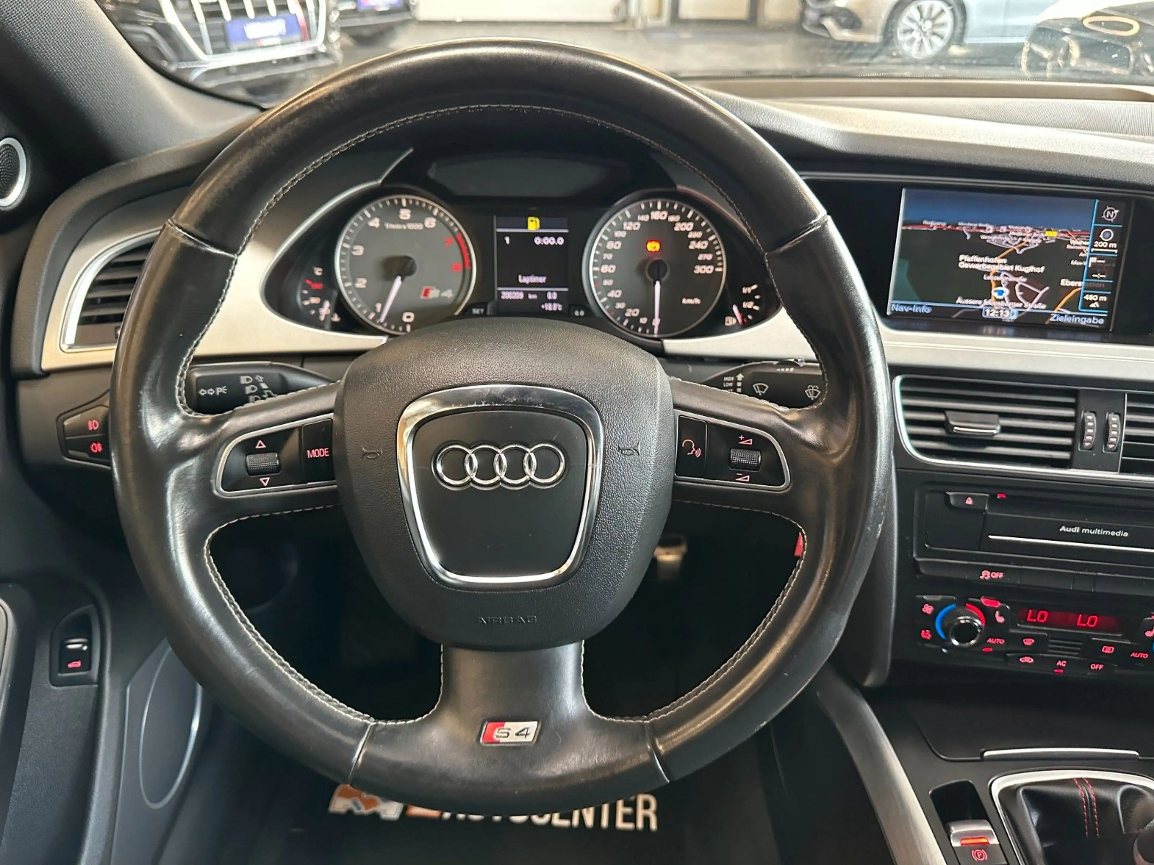 Audi S4 *B&O*TEMPO*NAV*CARBON*PDC*ALCANTARA*20Zoll* — photo 8