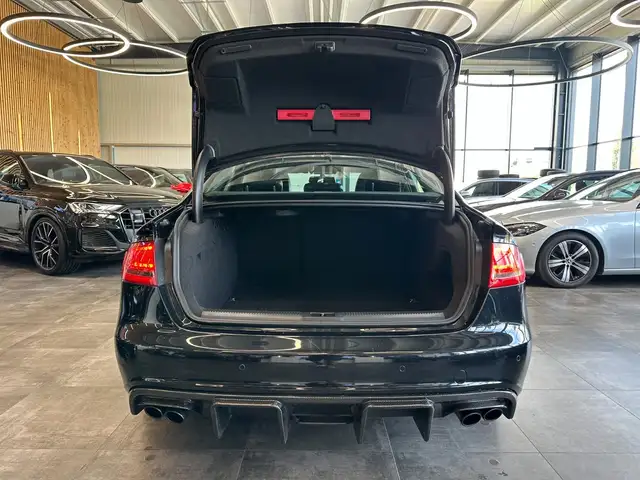 Audi S4 view 30
