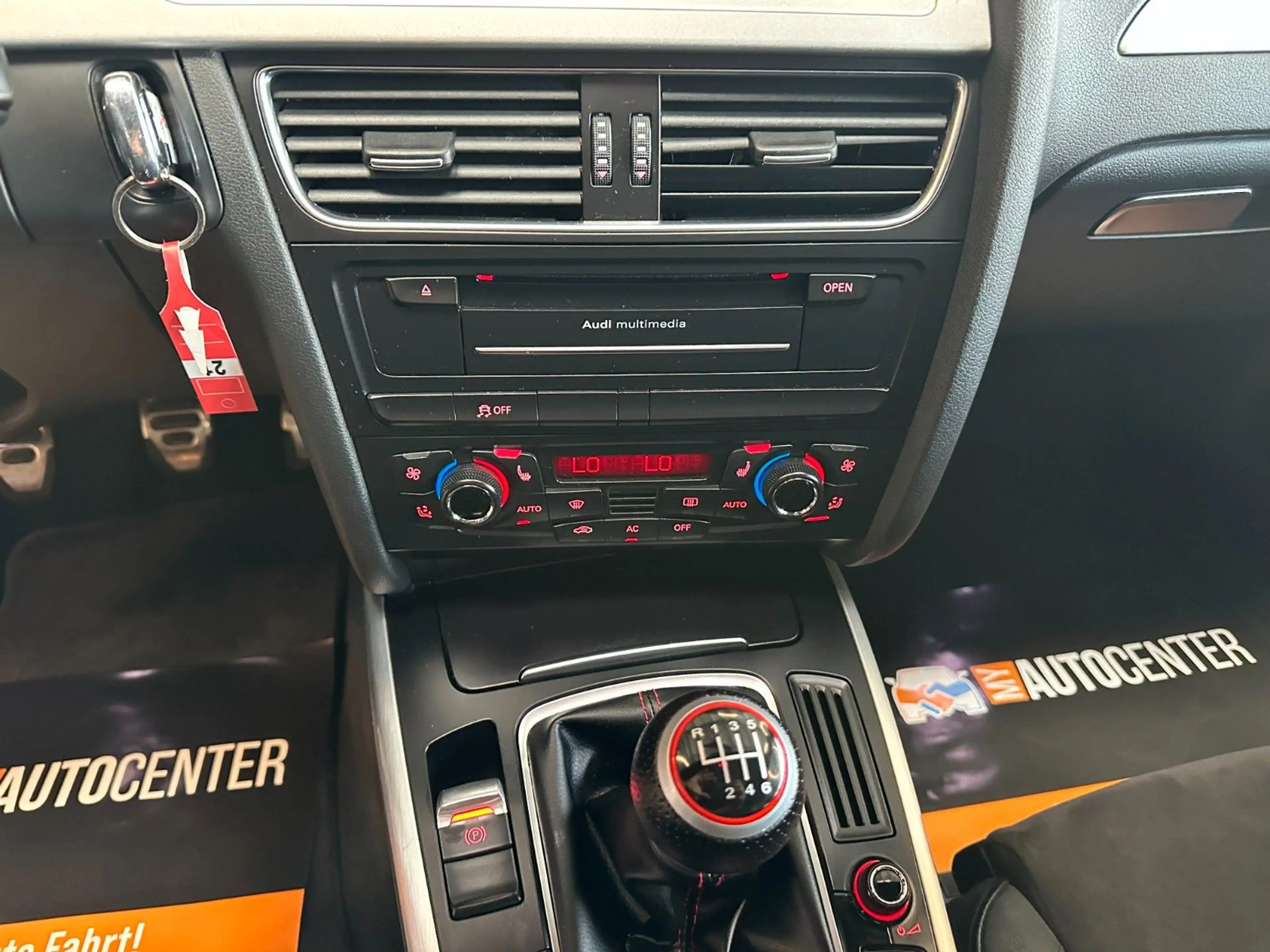 Audi S4 *B&O*TEMPO*NAV*CARBON*PDC*ALCANTARA*20Zoll* — photo 10