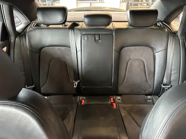 Audi S4 view 12