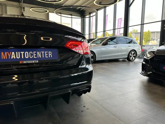 Audi S4 view 28
