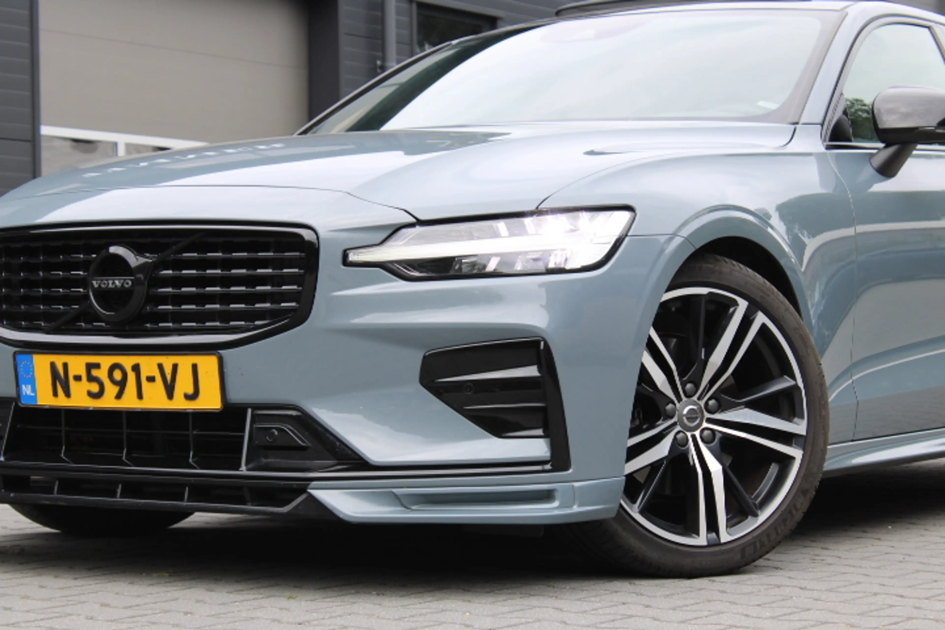 Volvo S60 2.0 B3 R-Design - Panoramadak - 19 Inch - Harman K — photo 5