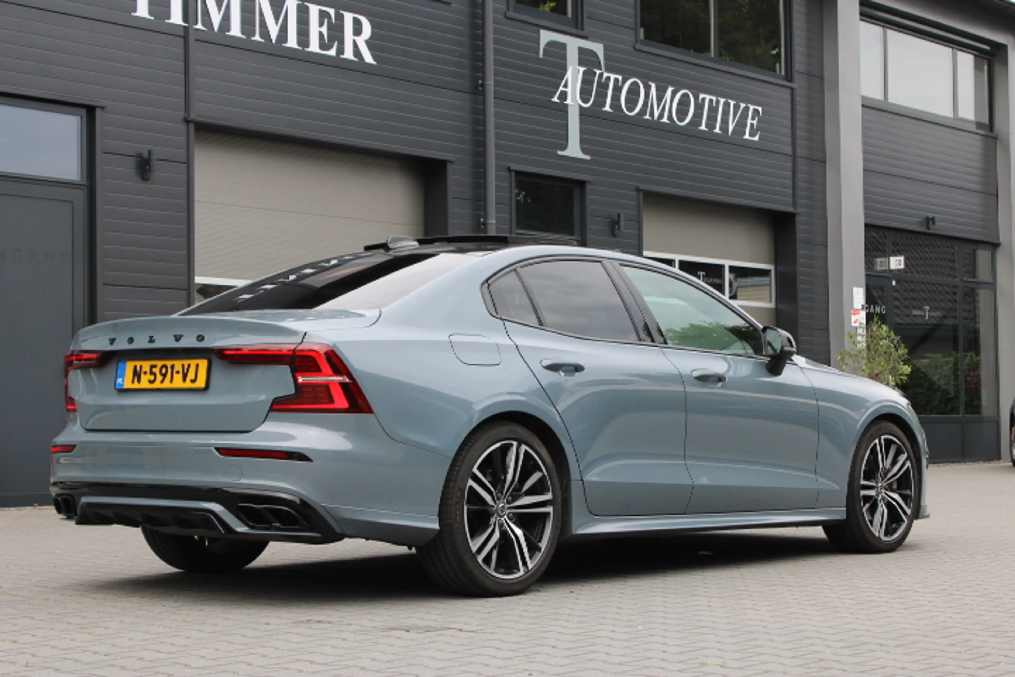 Volvo S60 2.0 B3 R-Design - Panoramadak - 19 Inch - Harman K — photo 16