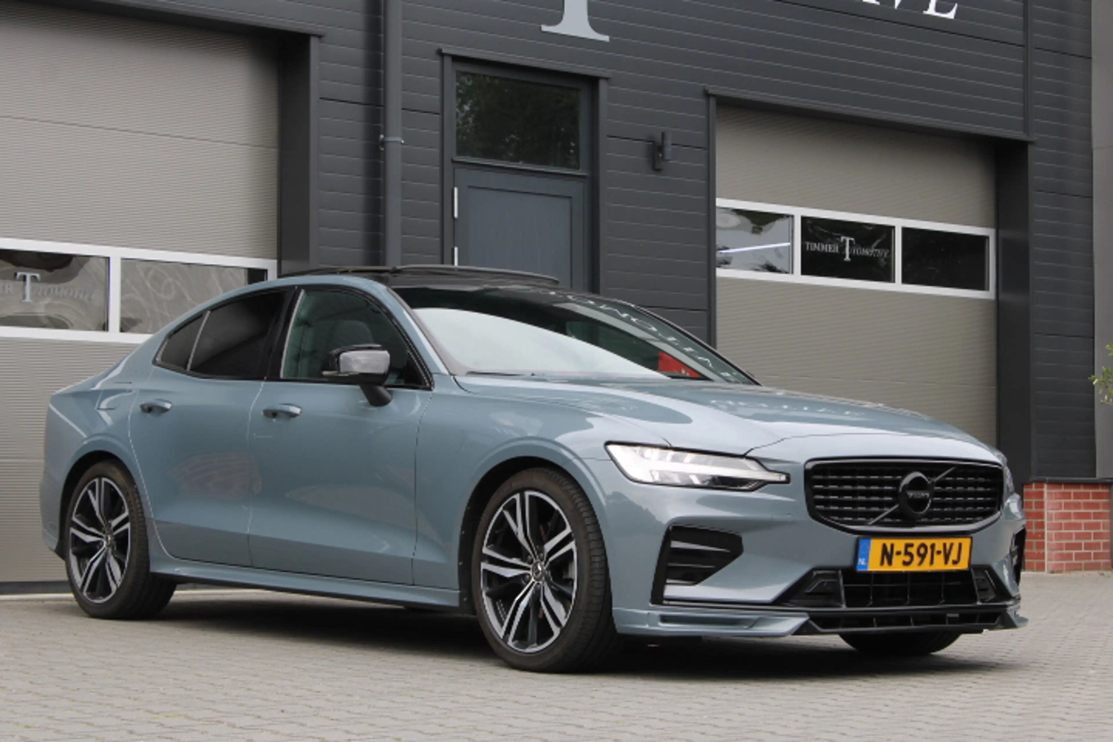 Volvo S60 2.0 B3 R-Design - Panoramadak - 19 Inch - Harman K — photo 13
