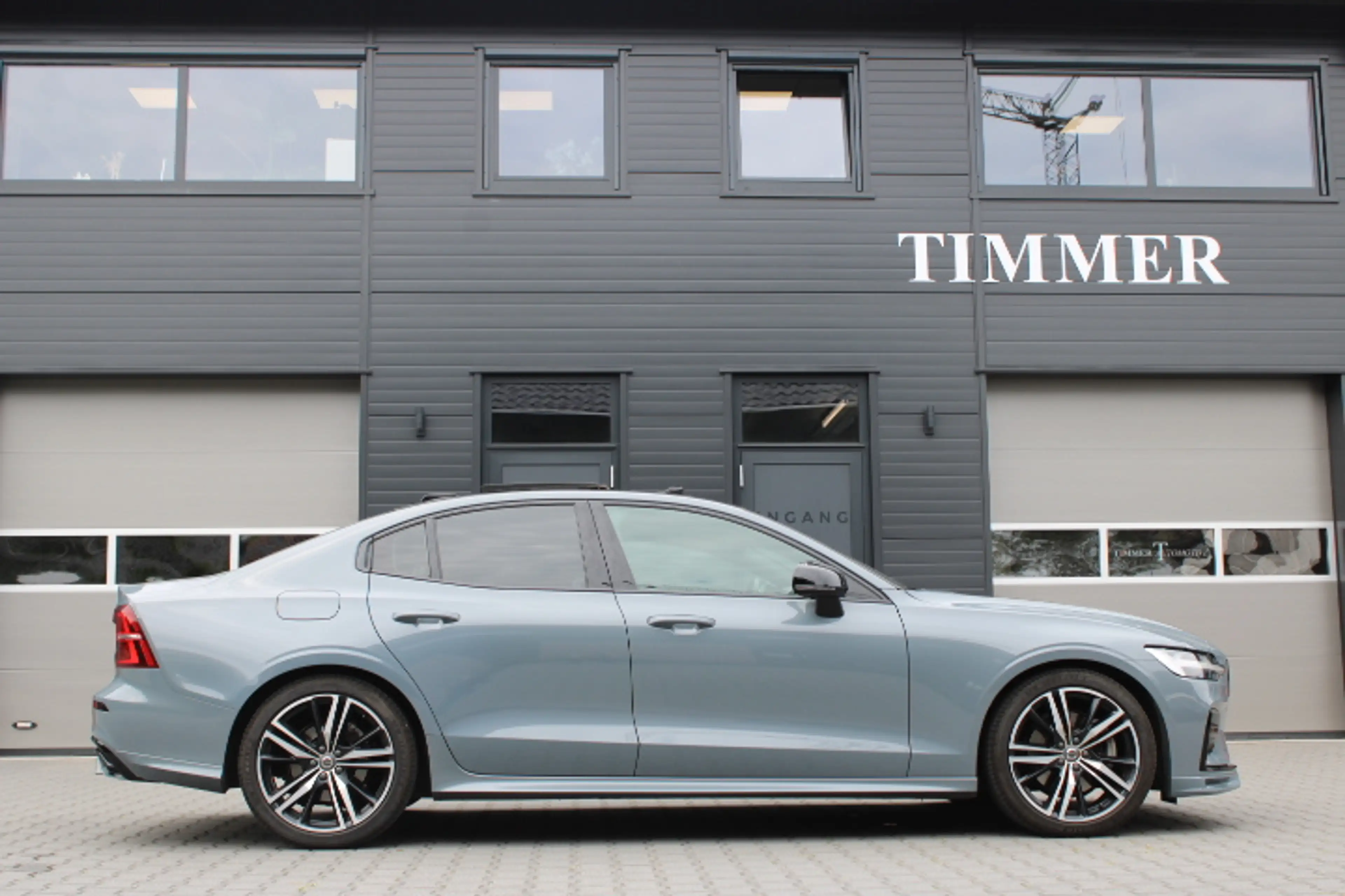 Volvo S60 2.0 B3 R-Design - Panoramadak - 19 Inch - Harman K — photo 15