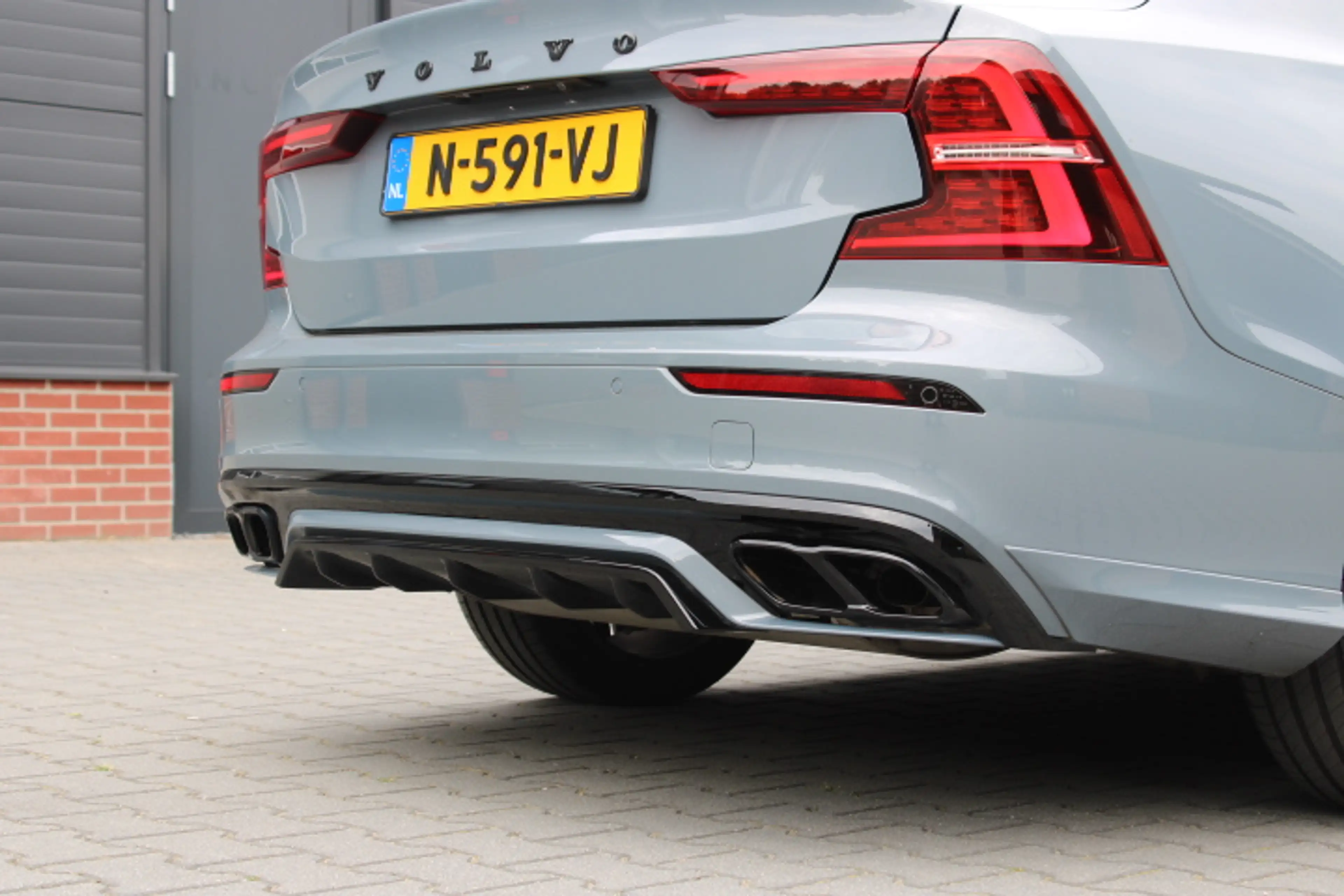 Volvo S60 2.0 B3 R-Design - Panoramadak - 19 Inch - Harman K — photo 4