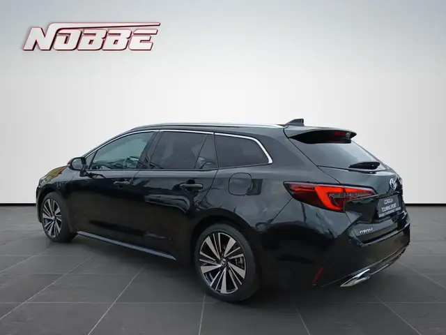 Toyota Corolla view 3
