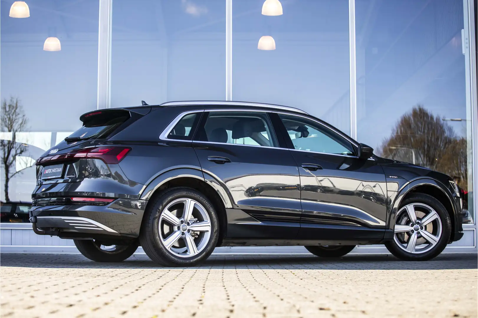 Audi e-tron e-tron 50 quattro Launch edition plus 71 kWh | Pan Grau - 2