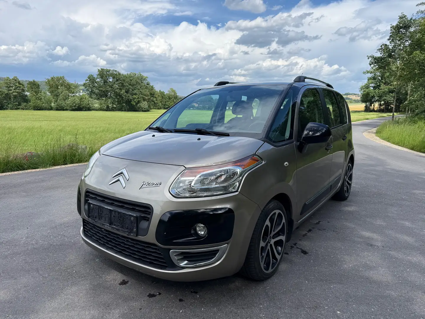 Citroen C3 Picasso Braun - 1