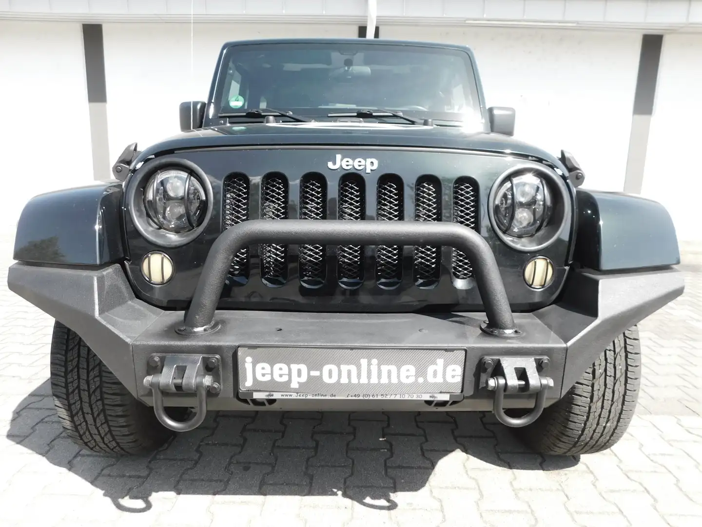 Jeep Wrangler Sahara+AHK+LED+viel Zubehör! sehr gepflegt Grün - 1