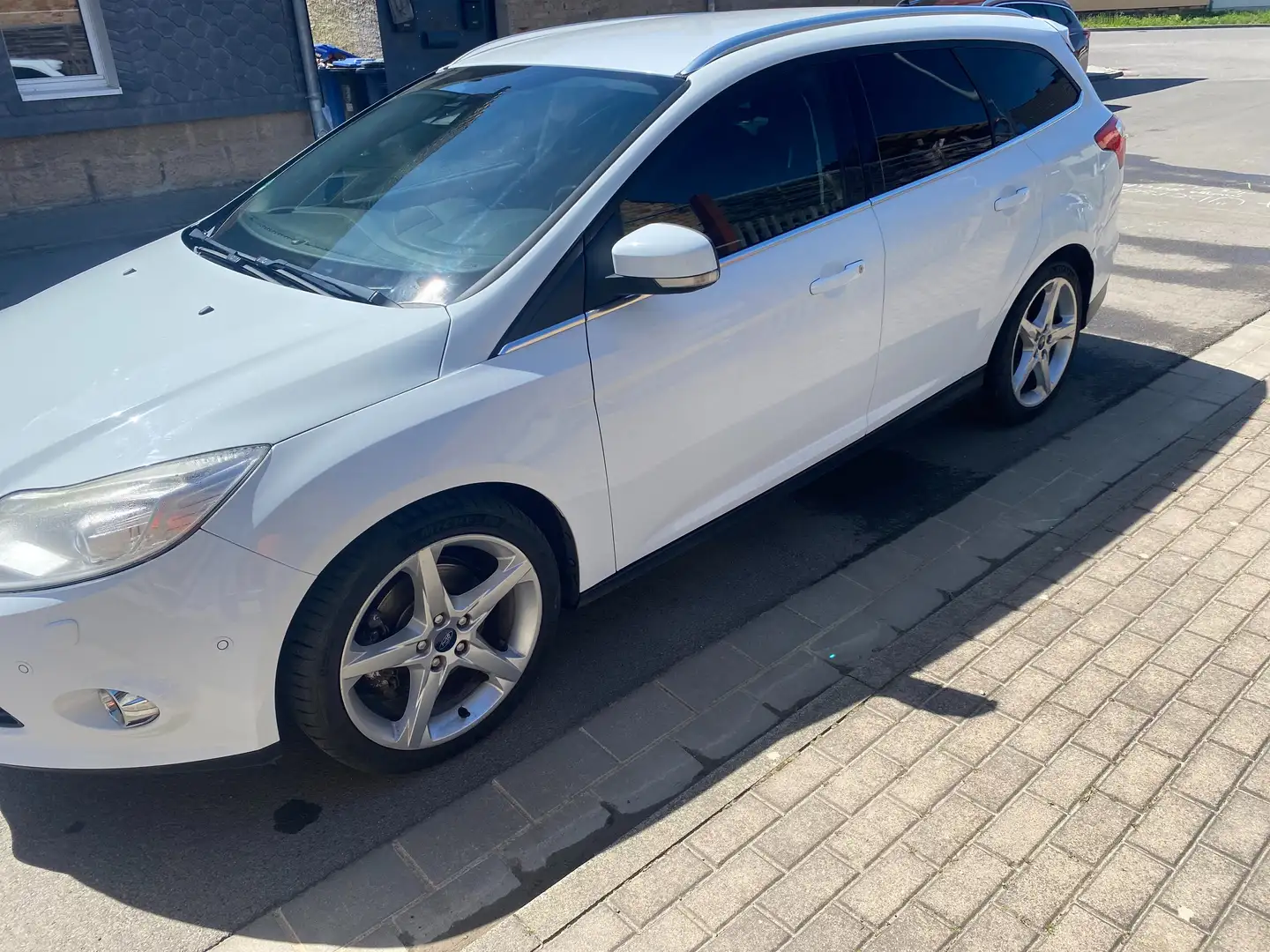 Ford Focus Focus Turnier Turnier 1.6 EcoBoost Start-Stopp-Sys Weiß - 2