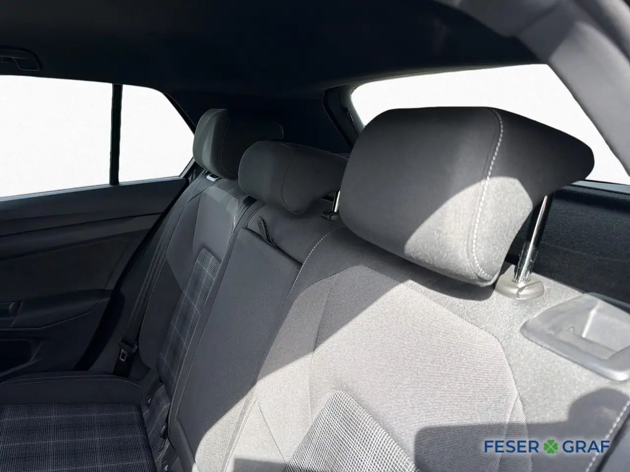 Volkswagen Golf VIII GTD 2.0 TDI DSG IQ LIGHT APP SHZ PDC, миниатюра 13
