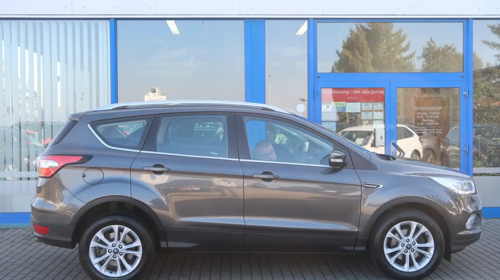 Ford Kuga 1.5 EcoBoost Titanium aus 1.Hand Grau - 2