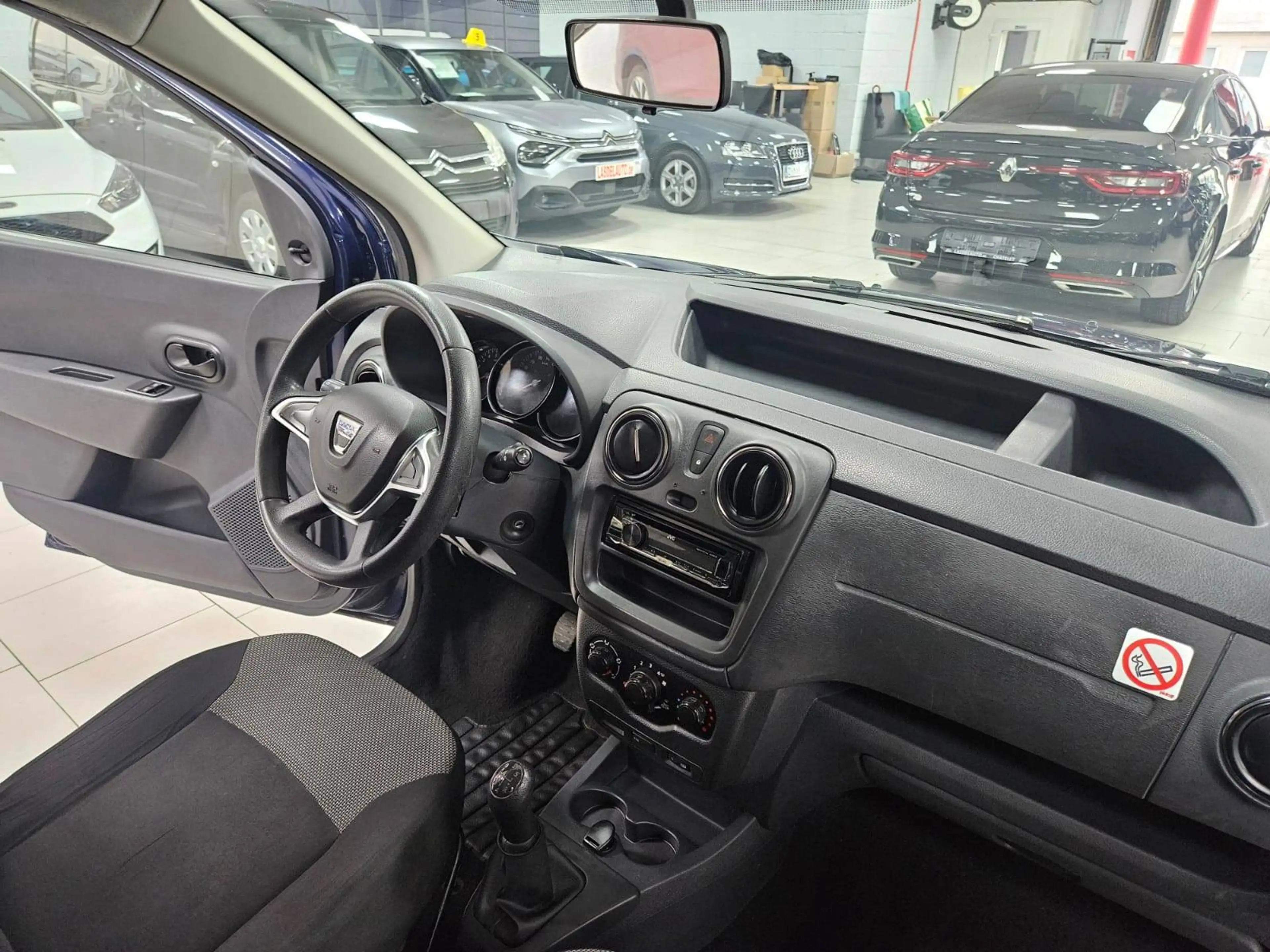 Dacia Dokker 1.5 dCi Attache Remorque 5 Places Radio Usb Aux 12 Mois De Garanti — photo 11