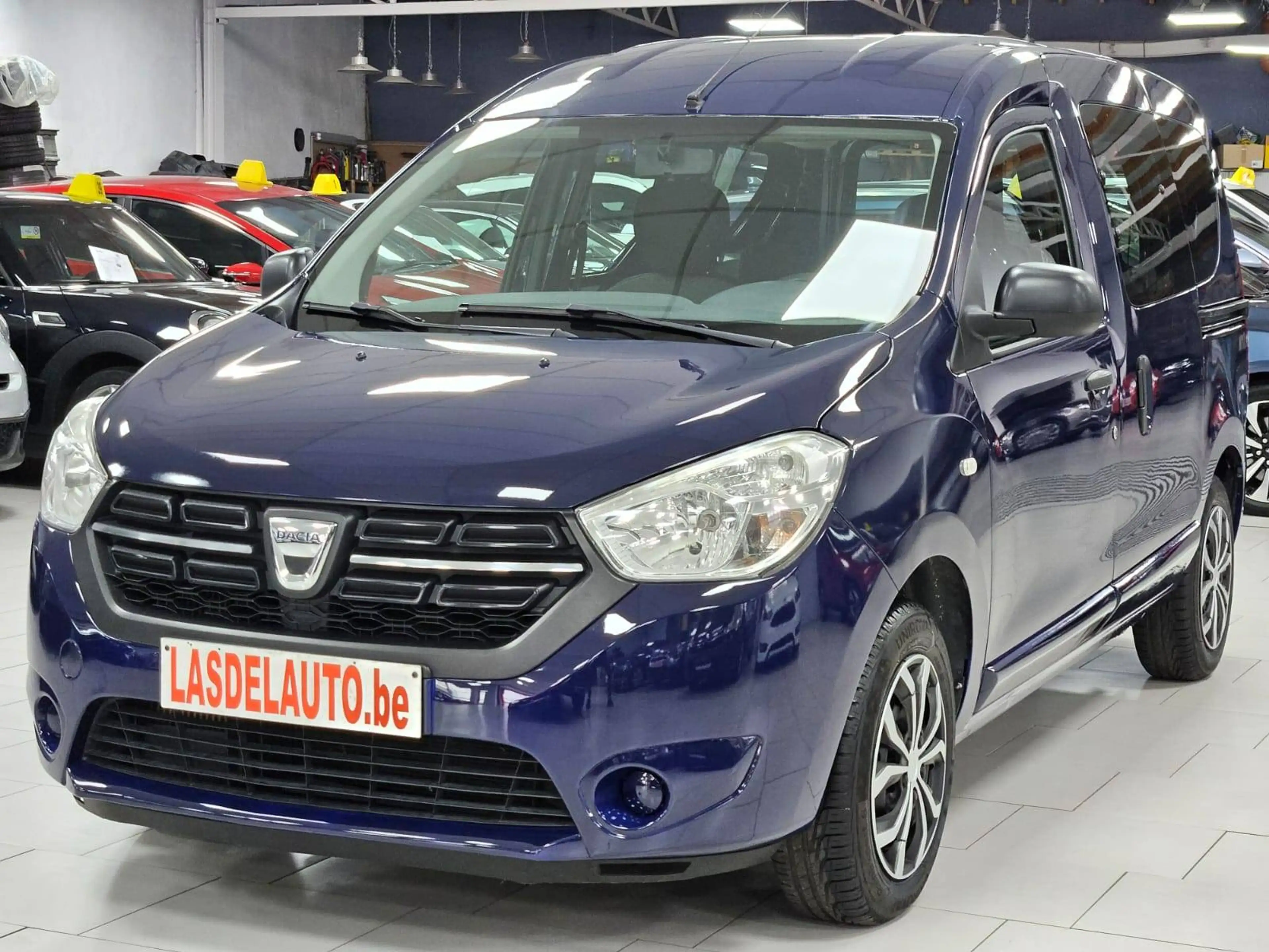 Dacia Dokker 1.5 dCi Attache Remorque 5 Places Radio Usb Aux 12 Mois De Garanti