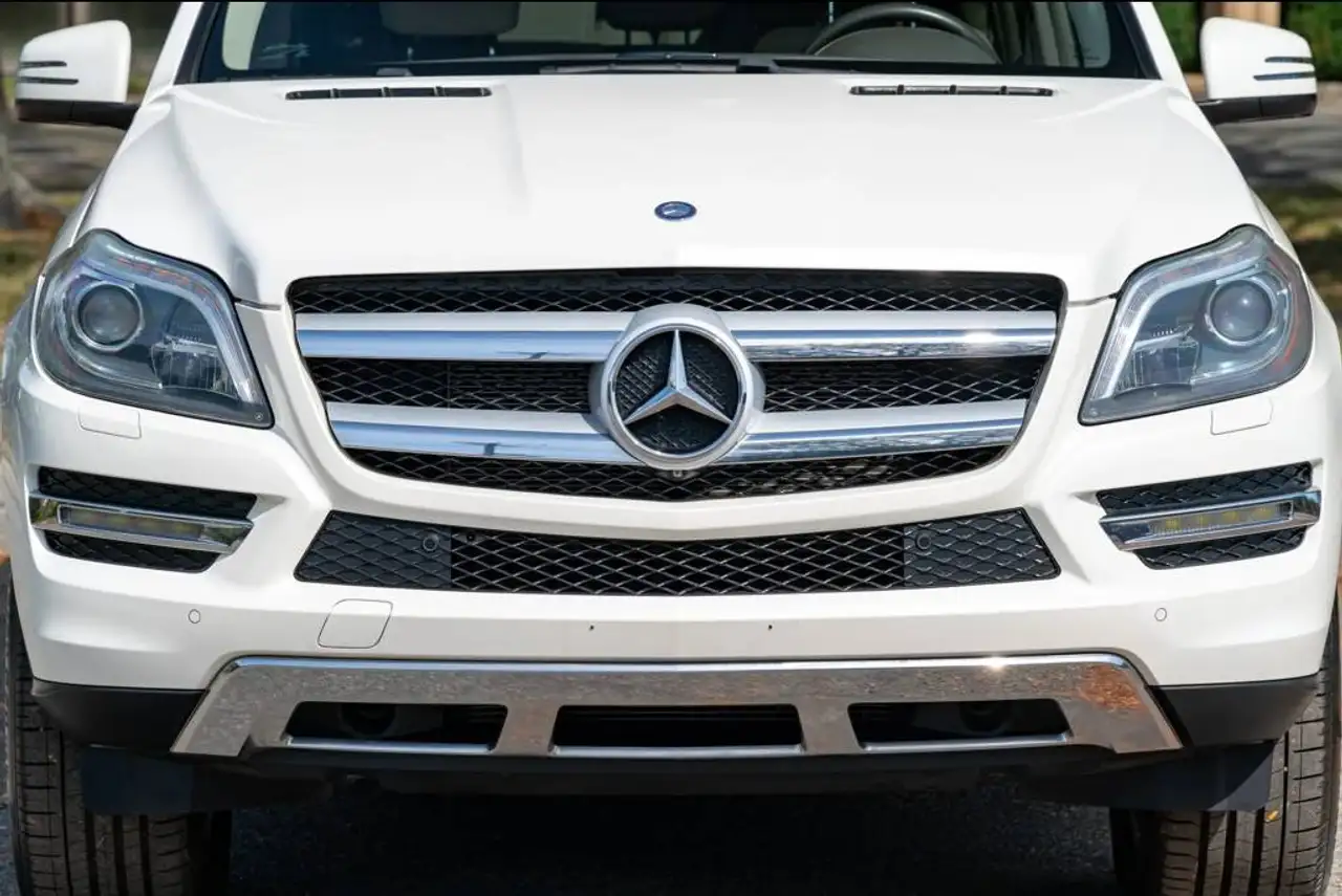 Mercedes-Benz GL-Class снимка Mercedes-Benz GL-Class