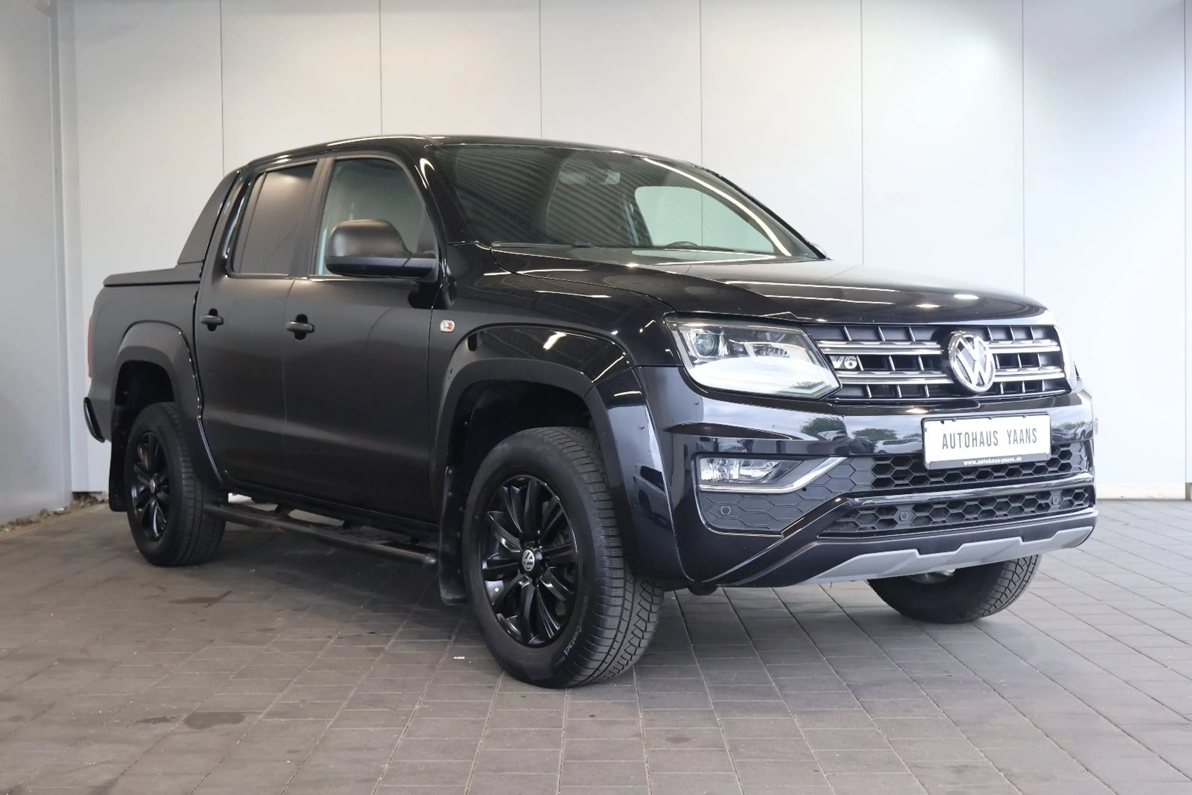 Volkswagen Amarok Dark Label DOKA 3.0 TDI 4M XEN+PDC+AHK — photo 3