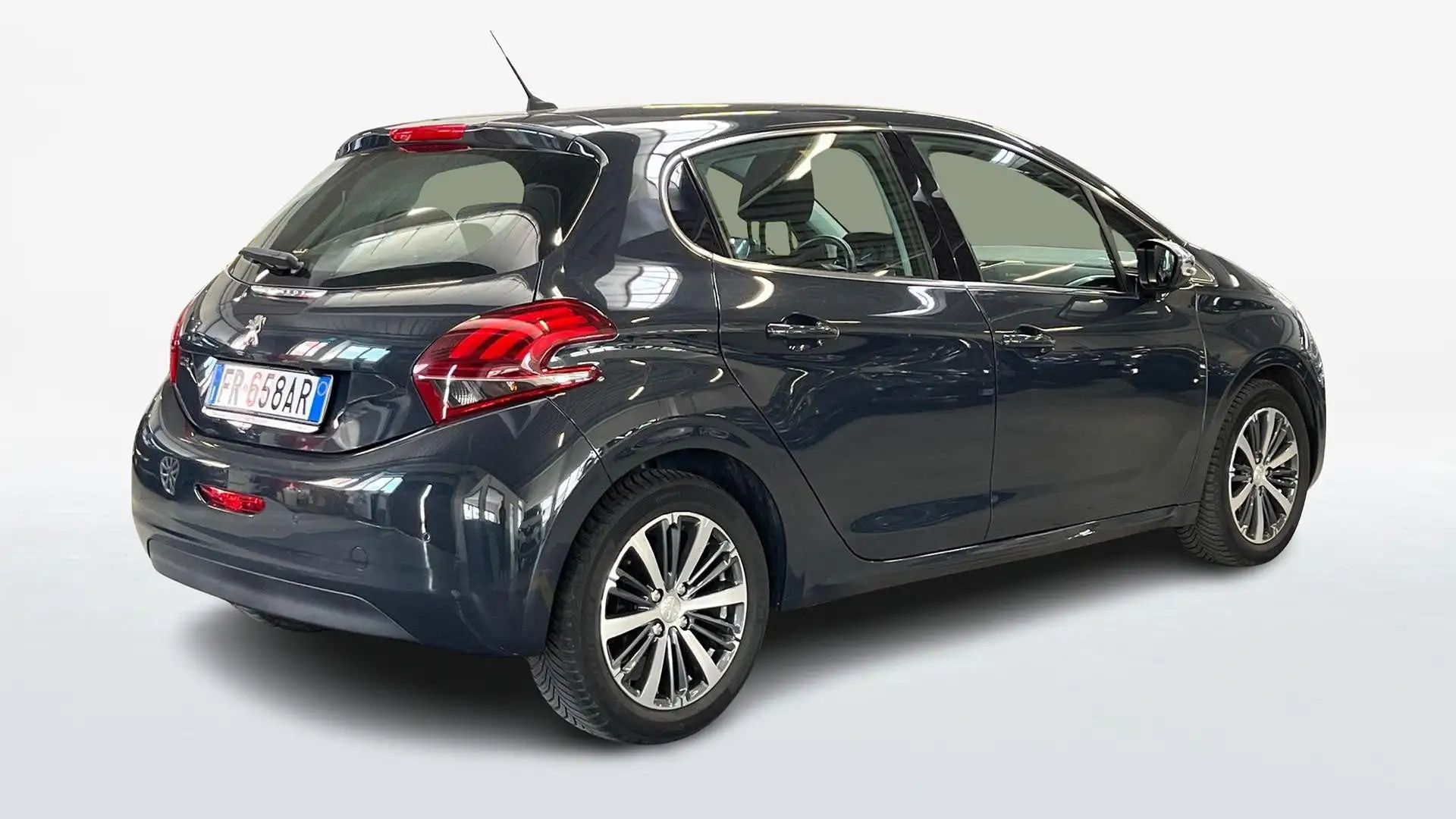 Peugeot 208 5 Porte 1.2 PureTech 82cv Allure Negro - 2