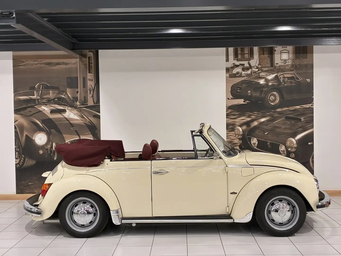 Volkswagen Coccinelle 1303 Karmann Cabriolet Beige - 2
