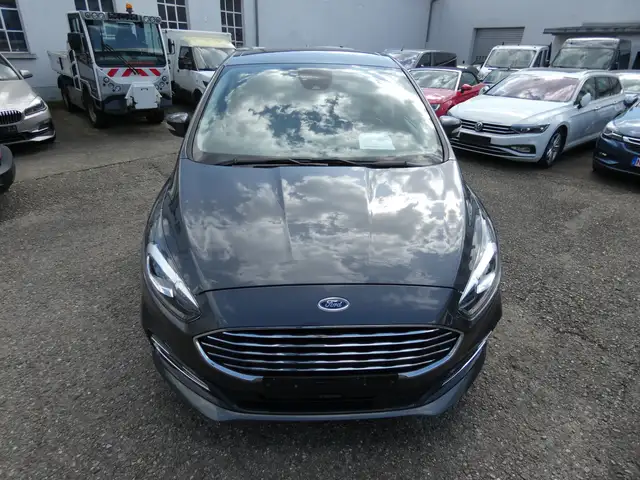 Ford S-Max view 8