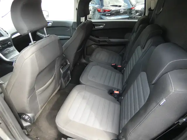 Ford S-Max view 10