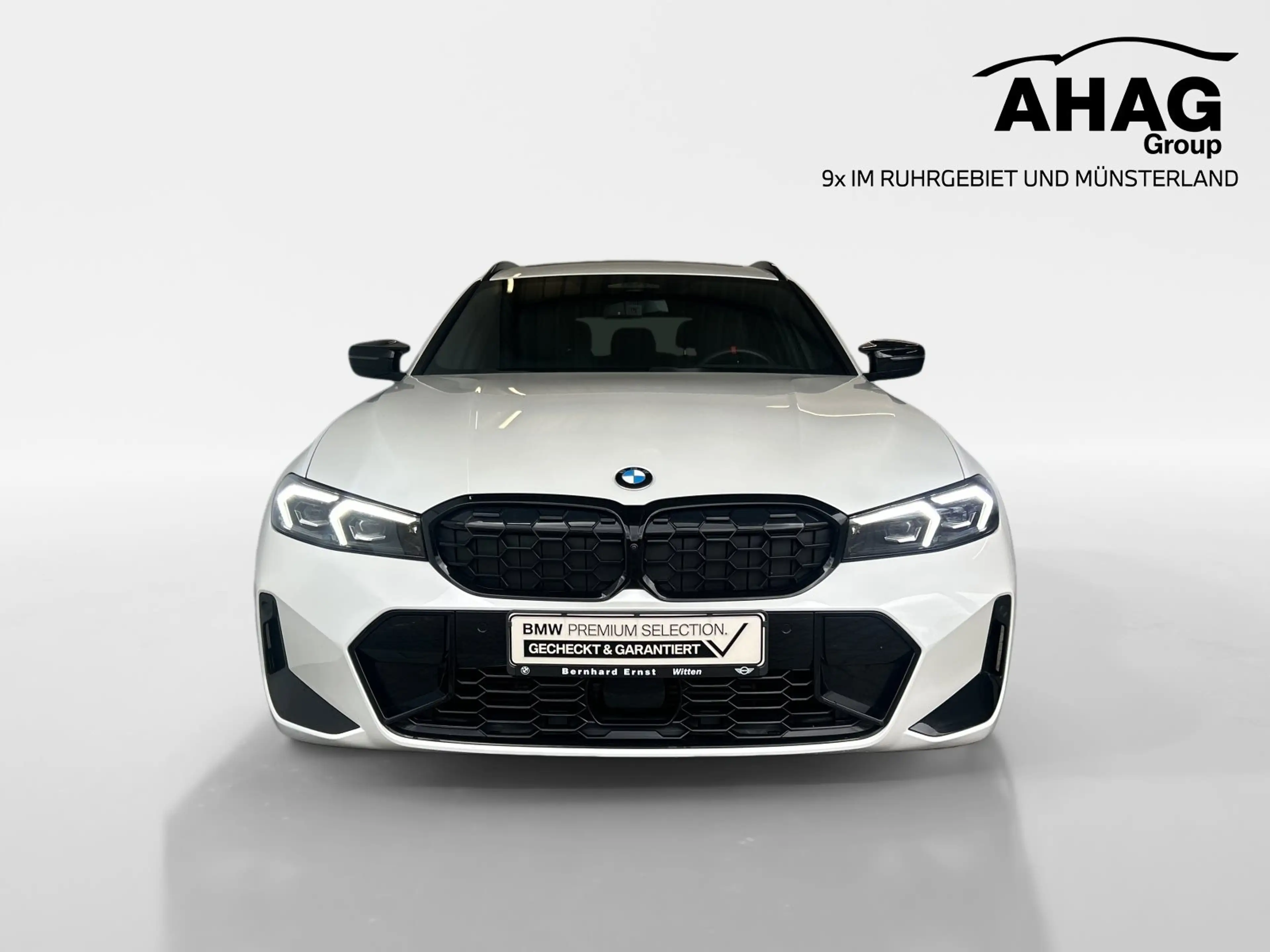BMW 340 M340d xDrive Touring M SPORT PRO | HK | PANO | AHK — photo 2