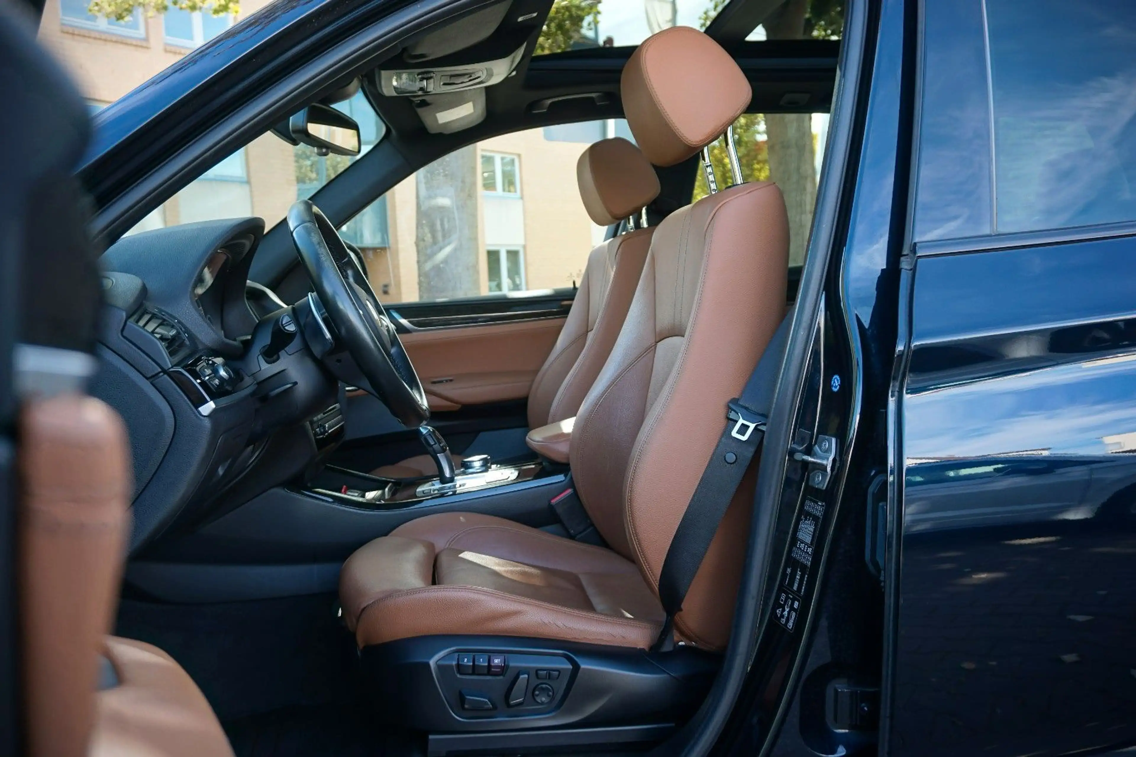 BMW X3 xDrive 20 d M Sport / AHK / HUD / Pano./ LED — photo 9