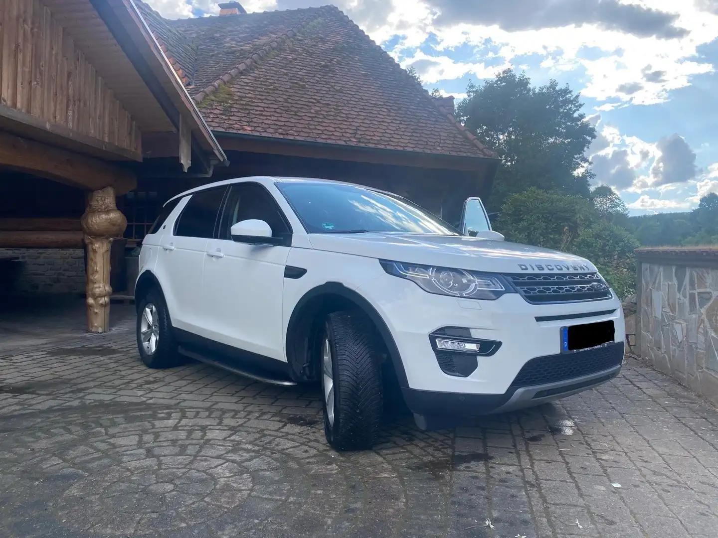 Land Rover Discovery Sport Discovery Sport TD4 Aut. HSE Weiß - 1