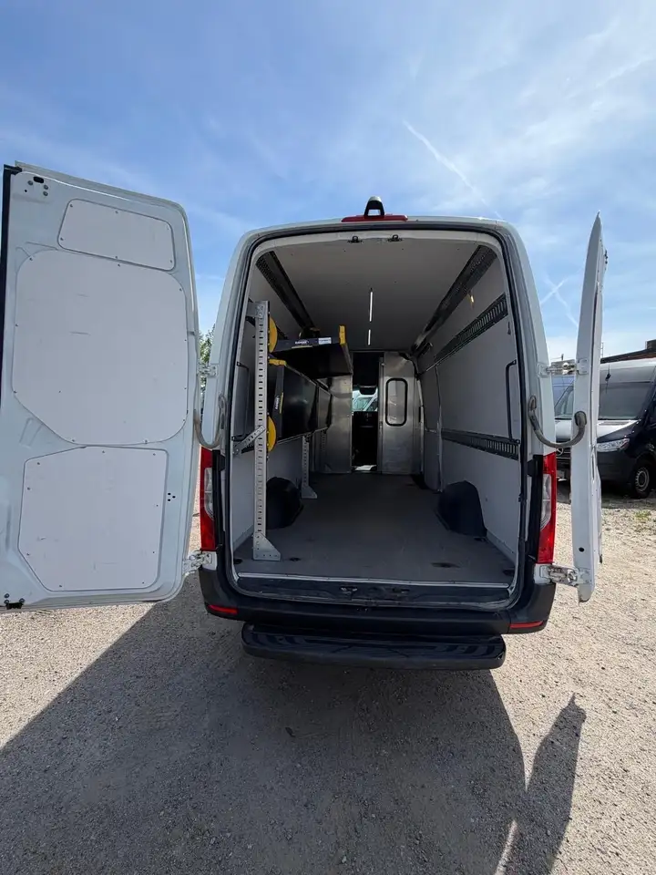 Mercedes-Benz Sprinter снимка Mercedes-Benz Sprinter
