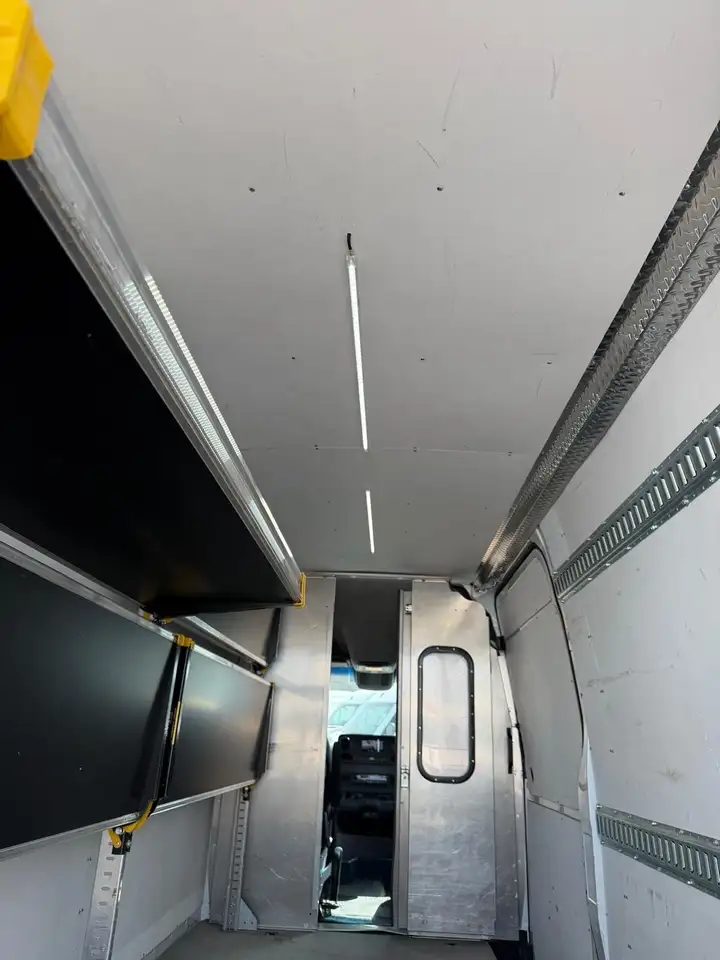 Mercedes-Benz Sprinter снимка Mercedes-Benz Sprinter
