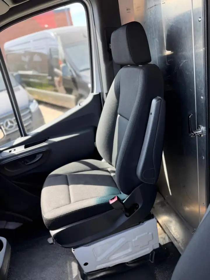 Mercedes-Benz Sprinter снимка Mercedes-Benz Sprinter