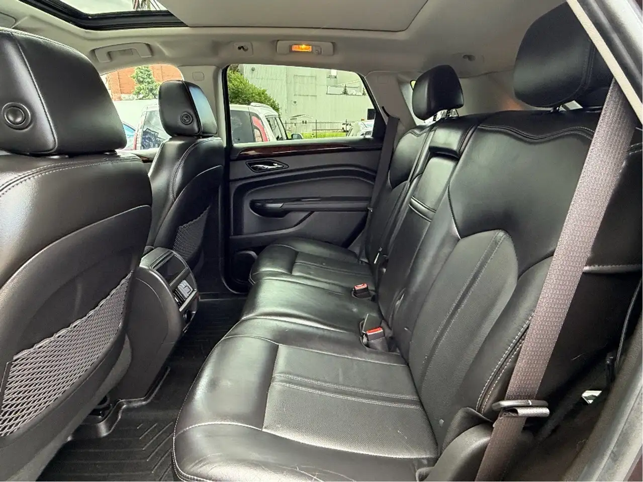 Cadillac SRX снимка Cadillac SRX
