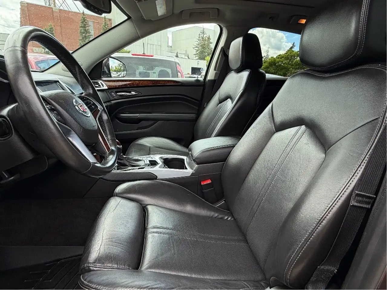 Cadillac SRX снимка Cadillac SRX