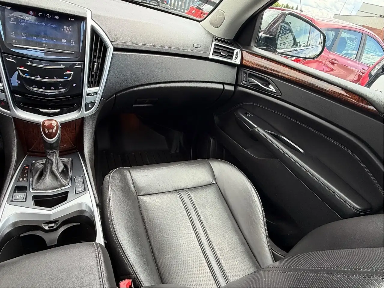 Cadillac SRX снимка Cadillac SRX