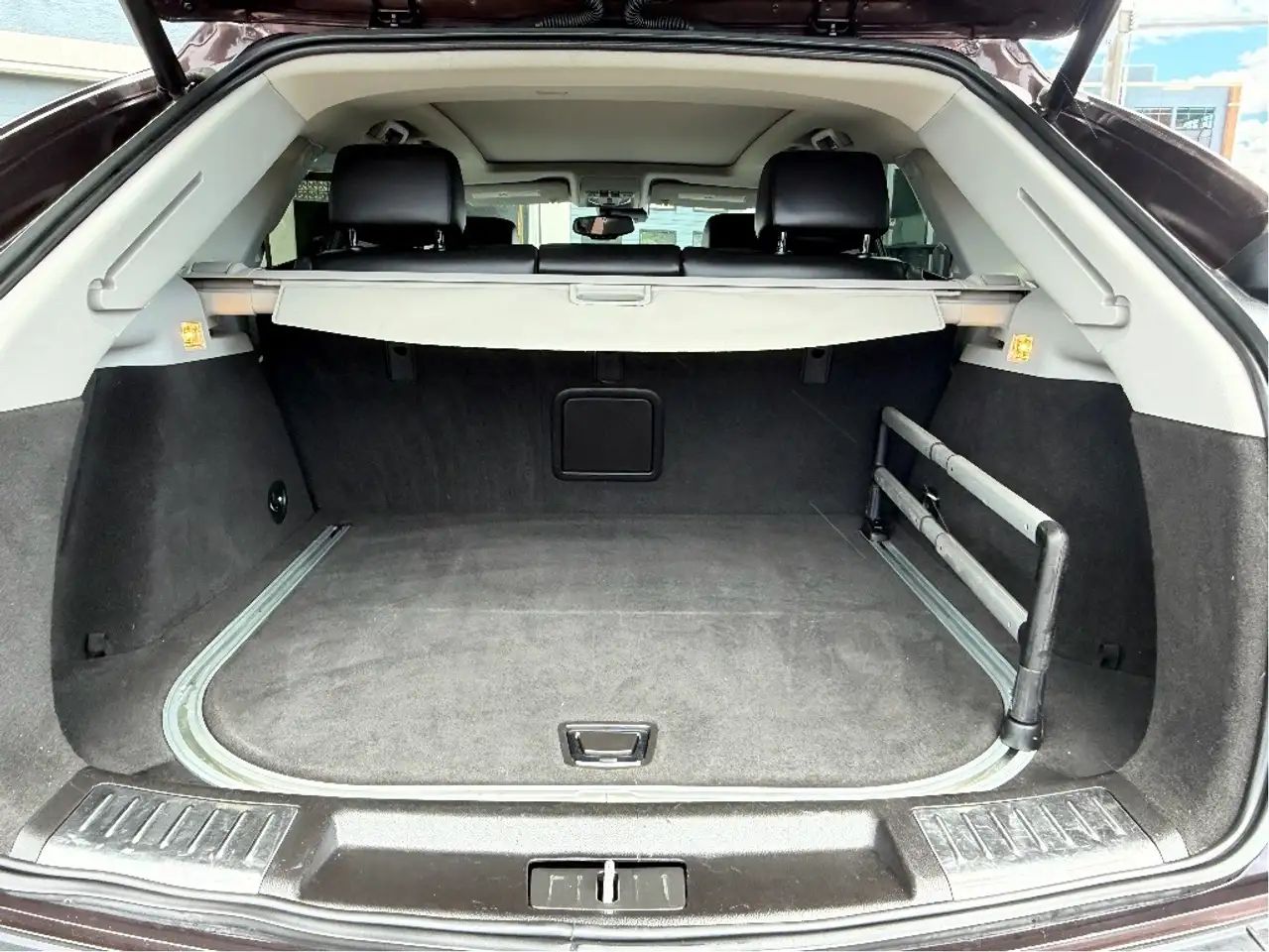 Cadillac SRX снимка Cadillac SRX