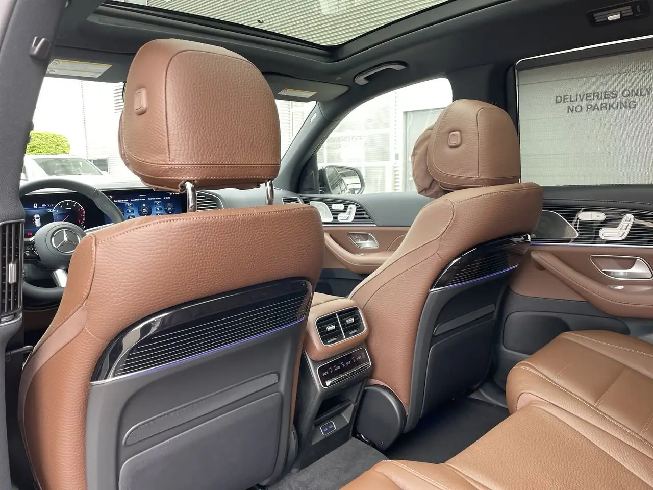 Mercedes-Benz GLS снимка Mercedes-Benz GLS
